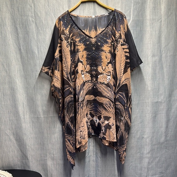 Beautiful shall jewelled one size fits most - Picture 1 of 8